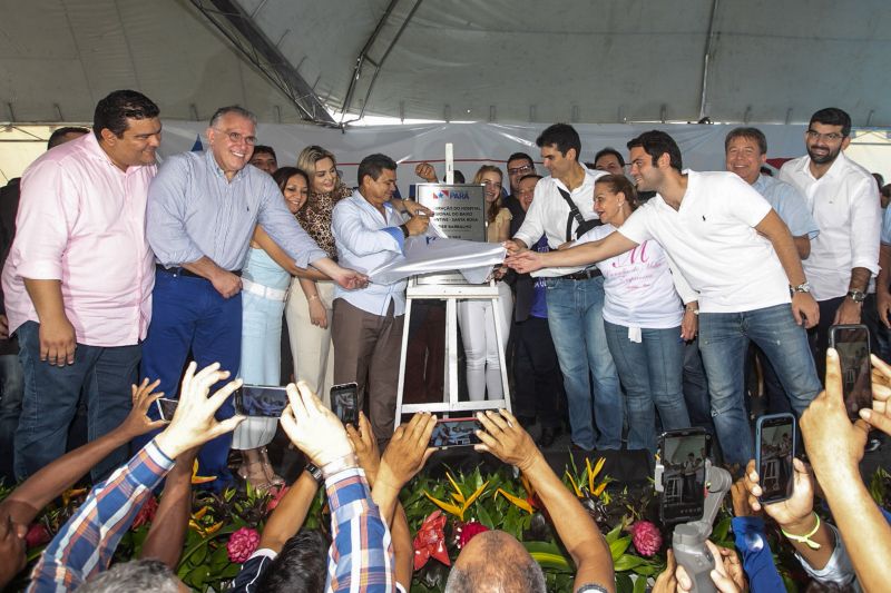 Governo do Pará entrega Hospital Regional Santa Rosa, em Abaetetuba. <div class='credito_fotos'>Foto: Marco Santos / Ag. Pará | <a href='/midias/2020/originais/6060_9cc8ae08-56bc-cbdf-edcf-1e80e9aa629c.jpg' download><i class='fa-solid fa-download'></i> Download</a></div>