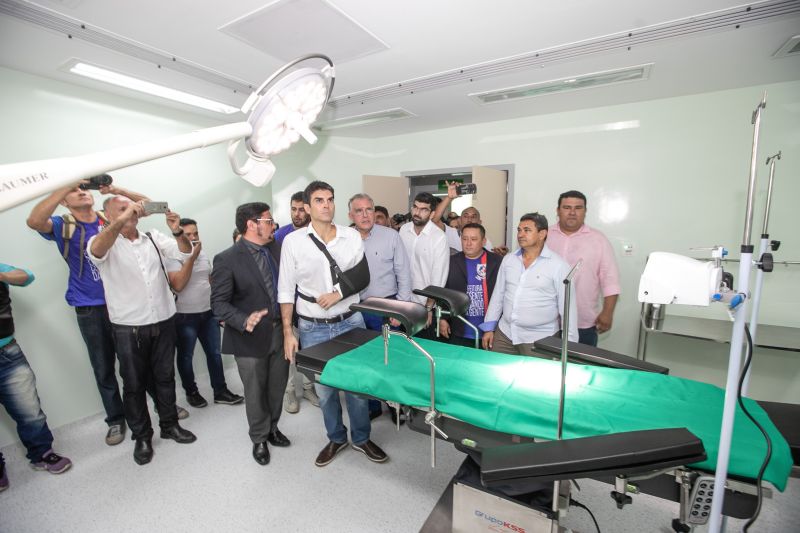 Governo do Pará entrega Hospital Regional Santa Rosa, em Abaetetuba. <div class='credito_fotos'>Foto: Marco Santos / Ag. Pará | <a href='/midias/2020/originais/6060_f9b418dd-6143-d84d-3a4c-036fbf625e44.jpg' download><i class='fa-solid fa-download'></i> Download</a></div>