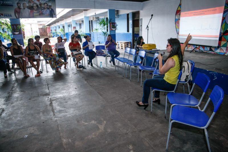 Durante as ações, o programa já realizou mais de 11 mil atendimentos somente em Ananindeua. No Pará, mais de 50 mil pessoas foram beneficiadas com a iniciativa, que conta com a participação de diversos órgãos e parceiros que levam serviços de cidadania, saúde, emprego e renda. <div class='credito_fotos'>Foto: Jader Paes / Agência Pará | <a href='/midias/2020/originais/6061_02824a26-65fc-38b9-3606-63531b206b44.jpg' download><i class='fa-solid fa-download'></i> Download</a></div>