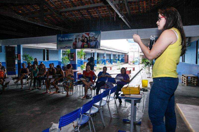Durante as ações, o programa já realizou mais de 11 mil atendimentos somente em Ananindeua. No Pará, mais de 50 mil pessoas foram beneficiadas com a iniciativa, que conta com a participação de diversos órgãos e parceiros que levam serviços de cidadania, saúde, emprego e renda. <div class='credito_fotos'>Foto: Jader Paes / Agência Pará | <a href='/midias/2020/originais/6061_063b275c-2b83-fee6-5f59-3bd028cf40be.jpg' download><i class='fa-solid fa-download'></i> Download</a></div>
