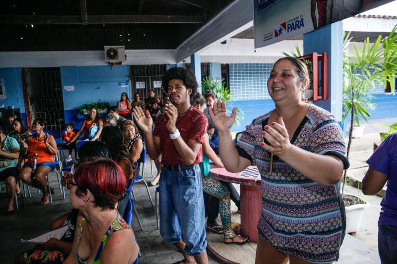 Durante as ações, o programa já realizou mais de 11 mil atendimentos somente em Ananindeua. No Pará, mais de 50 mil pessoas foram beneficiadas com a iniciativa, que conta com a participação de diversos órgãos e parceiros que levam serviços de cidadania, saúde, emprego e renda. <div class='credito_fotos'>Foto: Jader Paes / Agência Pará | <a href='/midias/2020/originais/6061_7da0ab18-1851-0650-c12c-5837f2ff57fd.jpg' download><i class='fa-solid fa-download'></i> Download</a></div>