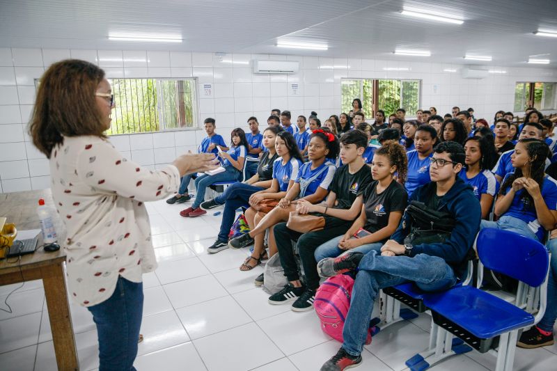 Precaucoes Corona Virus nas Escolas. <div class='credito_fotos'>Foto: Jader Paes / Agência Pará | <a href='/midias/2020/originais/6080_1093c53c-631f-5acb-c3b6-24bc1d7bc6fa.jpg' download><i class='fa-solid fa-download'></i> Download</a></div>
