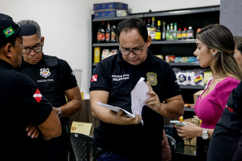 Fiscalizacao Farmacias e Supermercados. <div class='credito_fotos'>Foto: Jader Paes / Agência Pará   |   <a href='/midias/2020/originais/6093_6b7f6624-abef-d010-fdd4-7743644bf63e.jpg' download><i class='fa-solid fa-download'></i> Download</a></div>