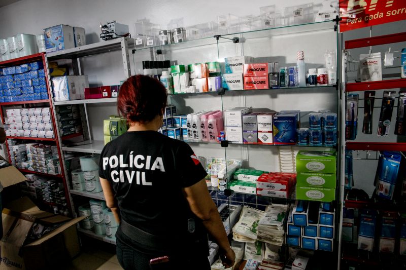 Fiscalizacao Farmacias e Supermercados. <div class='credito_fotos'>Foto: Jader Paes / Agência Pará | <a href='/midias/2020/originais/6093_cb78067d-82fd-0726-d9c4-697458d313e3.jpg' download><i class='fa-solid fa-download'></i> Download</a></div>