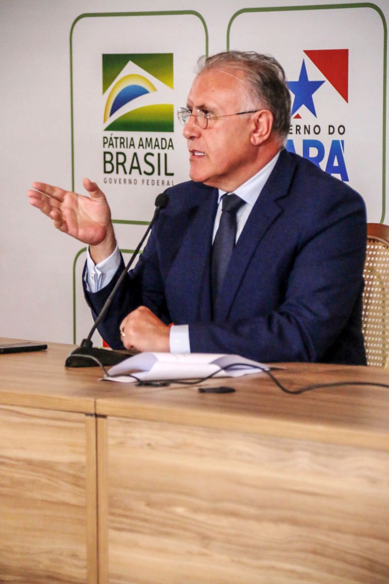 Coletiva  com o governo do estado. Novas Medidas Coronavírus <div class='credito_fotos'>Foto: Bruno Cecim / Ag.Pará   |   <a href='/midias/2020/originais/6100_3ead6435-ade5-e4d1-6be0-f0e7cbdda860.jpg' download><i class='fa-solid fa-download'></i> Download</a></div>