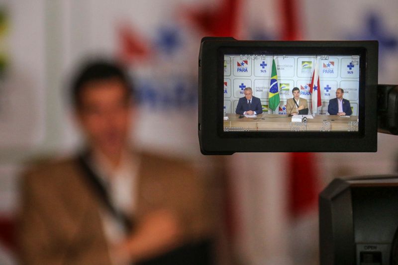 Coletiva com o governo do estado. Novas Medidas Coronavírus <div class='credito_fotos'>Foto: Bruno Cecim / Ag.Pará | <a href='/midias/2020/originais/6100_4d59655b-96e1-f7ef-ae00-b1014e8ef860.jpg' download><i class='fa-solid fa-download'></i> Download</a></div>