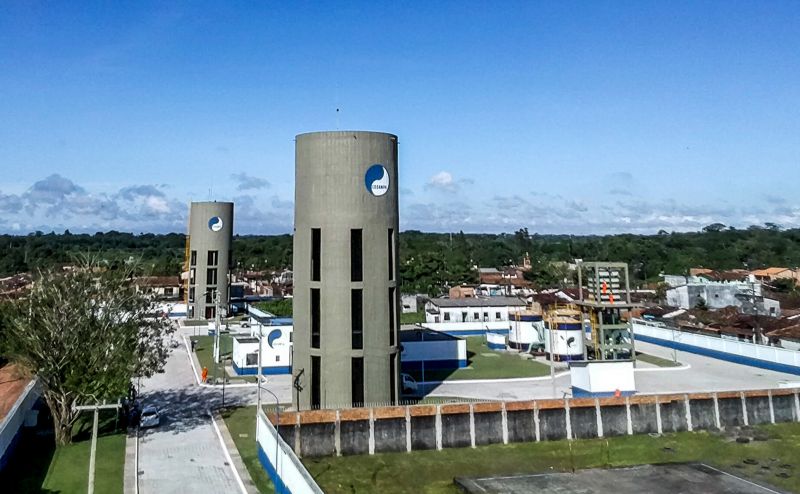 O Governo do Pará, por meio da Companhia de Saneamento do Pará (Cosanpa), entregou hoje (24), a ampliação do sistema de abastecimento de água Beija-Flor, em Marituba. O governador Helder Barbalho acionou o botão que dá início a operação do sistema que garantirá abastecimento de qualidade e beneficiará mais de 40 mil moradores do município. <div class='credito_fotos'>Foto: Marco Santos / Ag. Pará   |   <a href='/midias/2020/originais/6118_2940a738-53cc-6552-604b-a340b4790555.jpg' download><i class='fa-solid fa-download'></i> Download</a></div>