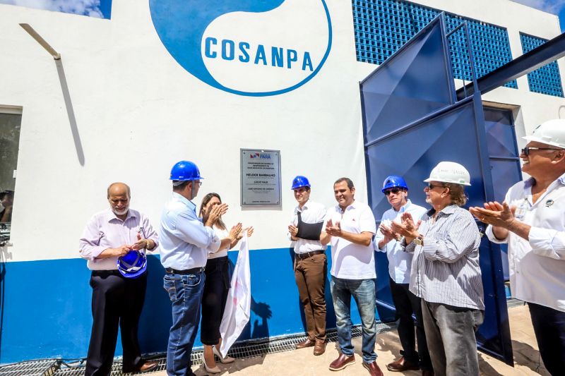 O Governo do Pará, por meio da Companhia de Saneamento do Pará (Cosanpa), entregou hoje (24), a ampliação do sistema de abastecimento de água Beija-Flor, em Marituba. O governador Helder Barbalho acionou o botão que dá início a operação do sistema que garantirá abastecimento de qualidade e beneficiará mais de 40 mil moradores do município. <div class='credito_fotos'>Foto: Marco Santos / Ag. Pará   |   <a href='/midias/2020/originais/6118_3127f16f-cf2f-5fec-12a3-0f80097161da.jpg' download><i class='fa-solid fa-download'></i> Download</a></div>