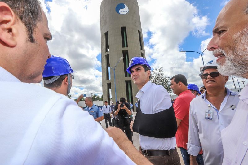 O Governo do Pará, por meio da Companhia de Saneamento do Pará (Cosanpa), entregou hoje (24), a ampliação do sistema de abastecimento de água Beija-Flor, em Marituba. O governador Helder Barbalho acionou o botão que dá início a operação do sistema que garantirá abastecimento de qualidade e beneficiará mais de 40 mil moradores do município. <div class='credito_fotos'>Foto: Marco Santos / Ag. Pará   |   <a href='/midias/2020/originais/6118_f8ddef93-9bb7-524a-4aa6-84b5ea42b9c9.jpg' download><i class='fa-solid fa-download'></i> Download</a></div>