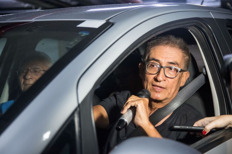 O Governo do Pará, por meio da Secretaria de Estado de Saúde Pública (Sespa), disponibilizou 32 postos exclusivos de vacinação contra o vírus Influenza (causador da gripe) para pessoas acima de 60 anos, em Belém e Ananindeua. Os novos pontos foram instalados em farmácias e supermercados, além do sistema de drive thru nos estacionamentos de seis shoppings, para facilitar ainda mais o acesso. <div class='credito_fotos'>Foto: Pedro Guerreiro / Ag. Pará | <a href='/midias/2020/originais/6126_5188c8ee-4452-70f2-b731-d7d48af43908.jpg' download><i class='fa-solid fa-download'></i> Download</a></div>