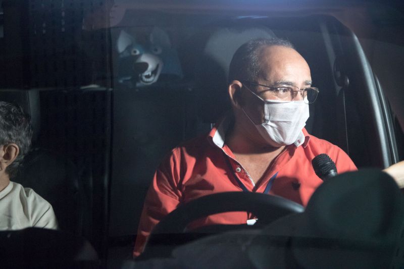 O Governo do Pará, por meio da Secretaria de Estado de Saúde Pública (Sespa), disponibilizou 32 postos exclusivos de vacinação contra o vírus Influenza (causador da gripe) para pessoas acima de 60 anos, em Belém e Ananindeua. Os novos pontos foram instalados em farmácias e supermercados, além do sistema de drive thru nos estacionamentos de seis shoppings, para facilitar ainda mais o acesso. <div class='credito_fotos'>Foto: Pedro Guerreiro / Ag. Pará | <a href='/midias/2020/originais/6126_dcb71fb6-67cc-b5b2-e5c3-5393020f6d64.jpg' download><i class='fa-solid fa-download'></i> Download</a></div>