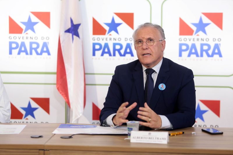 Coletiva com Governador do Estado do Pará Helder Barbalho <div class='credito_fotos'>Foto: Bruno Cecim / Ag.Pará | <a href='/midias/2020/originais/6186_43077f24-20c9-f2f5-1491-d75c48c9ec46.jpg' download><i class='fa-solid fa-download'></i> Download</a></div>
