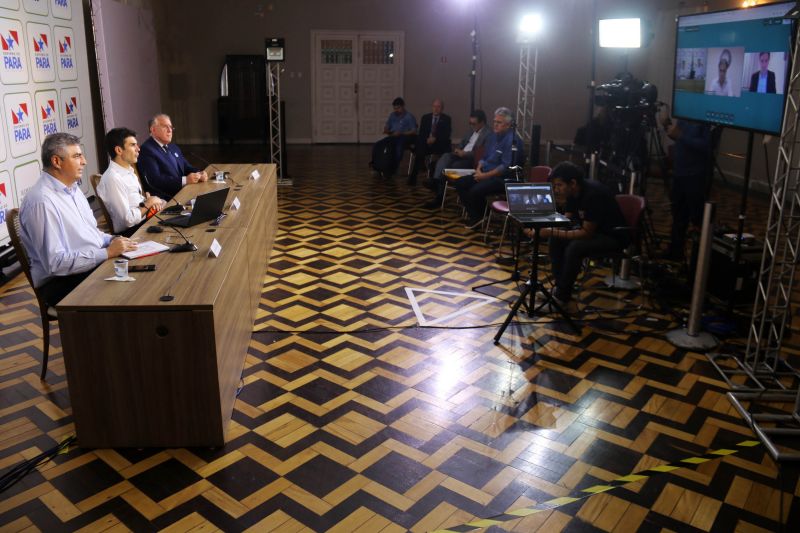 Governador Helder Barbalho em VideoconferÃªncia com Mineradora de Maraba <div class='credito_fotos'>Foto: Bruno Cecim / Ag.Pará   |   <a href='/midias/2020/originais/6187_def8dbd8-6b96-0f47-786d-1c64dab77fcb.jpg' download><i class='fa-solid fa-download'></i> Download</a></div>