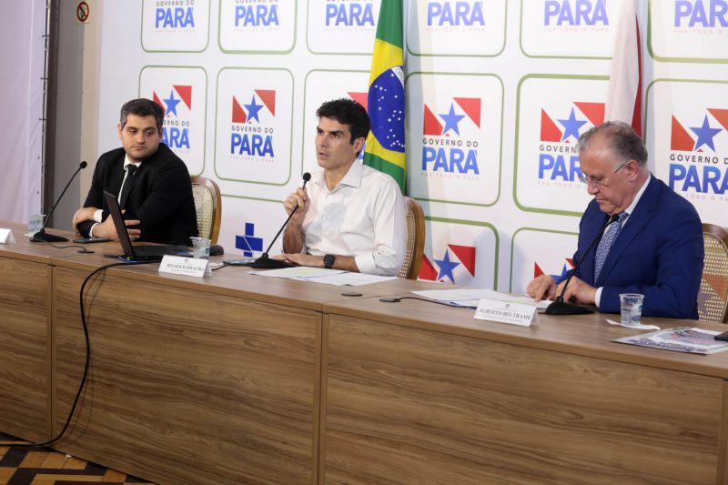 Coletiva com Governador do Estado do Pará Helder Barbalho <div class='credito_fotos'>Foto: Bruno Cecim / Ag.Pará | <a href='/midias/2020/originais/6206_03fe048e-4370-5251-c9d8-205f5f25b320.jpg' download><i class='fa-solid fa-download'></i> Download</a></div>