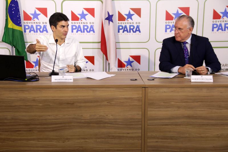 Coletiva com Governador do Estado do Pará Helder Barbalho <div class='credito_fotos'>Foto: Bruno Cecim / Ag.Pará | <a href='/midias/2020/originais/6206_4d0d1c08-fbda-6a95-a4df-46f71bf33386.jpg' download><i class='fa-solid fa-download'></i> Download</a></div>