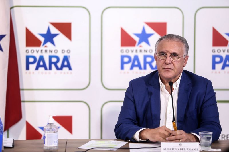 COLETIVA GOVERNADOR- SOBRE O CORONAVIRUS <div class='credito_fotos'>Foto: Bruno Cecim / Ag.Pará | <a href='/midias/2020/originais/6214_39b813db-540f-f56c-cee6-761d89459791.jpg' download><i class='fa-solid fa-download'></i> Download</a></div>