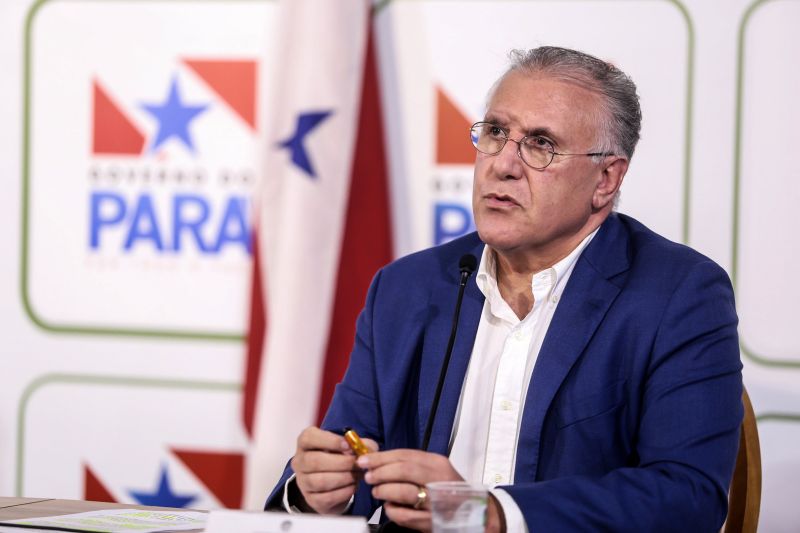 COLETIVA GOVERNADOR- SOBRE O CORONAVIRUS <div class='credito_fotos'>Foto: Bruno Cecim / Ag.Pará | <a href='/midias/2020/originais/6214_d456c8f0-77e6-900d-64ae-4eb7cf1be9c1.jpg' download><i class='fa-solid fa-download'></i> Download</a></div>