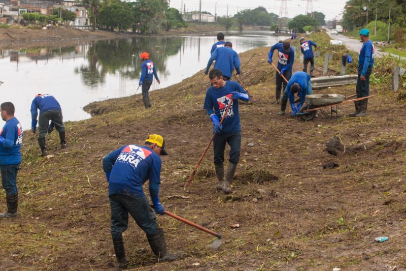 BELÉM 08 DE ABRIL DE 2020, Canal São Joaquim , recebe ações de limpeza esta semana <div class='credito_fotos'>Foto: Alex Ribeiro / Ag. Pará | <a href='/midias/2020/originais/6220_ea051608-90a8-647e-9a14-78bb4471b4c8.jpg' download><i class='fa-solid fa-download'></i> Download</a></div>