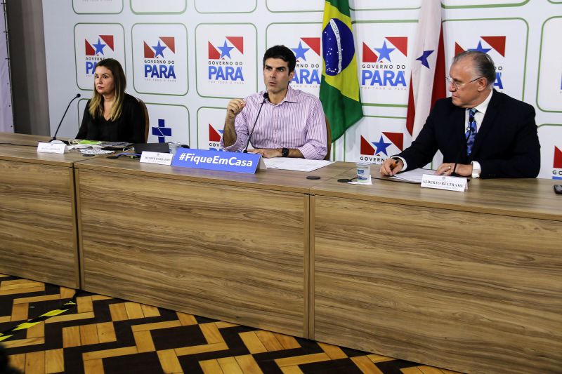 Coletiva com Governador do Estado do Pará Helder Barbalho <div class='credito_fotos'>Foto: Bruno Cecim / Ag.Pará | <a href='/midias/2020/originais/6231_ee6bd225-684c-8c00-2f0a-0b1327af8883.jpg' download><i class='fa-solid fa-download'></i> Download</a></div>