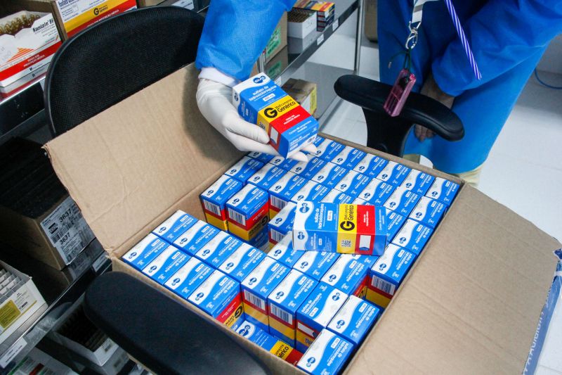 Entrega de medicação contra o corona virus. <div class='credito_fotos'>Foto: Marcelo Seabra / Ag. Pará | <a href='/midias/2020/originais/6264_ed8974d8-b27f-d63c-a696-acdf8457bafd.jpg' download><i class='fa-solid fa-download'></i> Download</a></div>