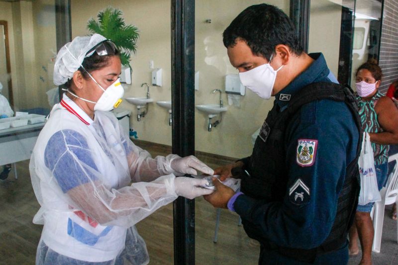 Atendimento no Hospital Abelardo Santos  <div class='credito_fotos'>Foto: Marcelo Seabra / Ag. Pará   |   <a href='/midias/2020/originais/6273_939efc9f-98a4-1b88-e6ac-585ddefb30e3.jpg' download><i class='fa-solid fa-download'></i> Download</a></div>