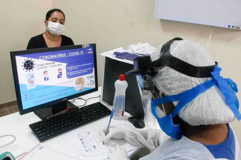 Atendimento no Hospital Abelardo Santos  <div class='credito_fotos'>Foto: Marcelo Seabra / Ag. Pará   |   <a href='/midias/2020/originais/6273_955960d8-5d54-faca-a128-e113882bda30.jpg' download><i class='fa-solid fa-download'></i> Download</a></div>