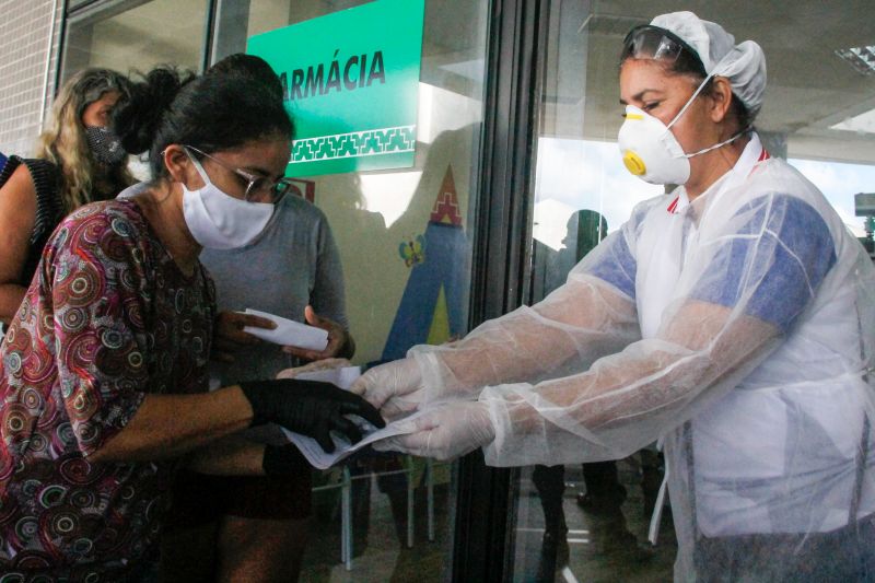 Atendimento no Hospital Abelardo Santos  <div class='credito_fotos'>Foto: Marcelo Seabra / Ag. Pará   |   <a href='/midias/2020/originais/6273_ae150f42-2d42-86f1-7e33-264c9b374a23.jpg' download><i class='fa-solid fa-download'></i> Download</a></div>