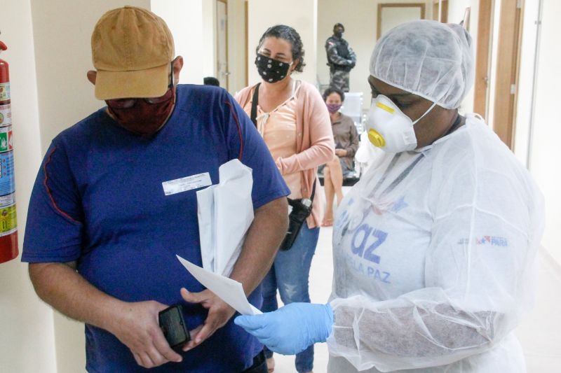 Atendimento no Hospital Abelardo Santos  <div class='credito_fotos'>Foto: Marcelo Seabra / Ag. Pará   |   <a href='/midias/2020/originais/6273_ae2dacb5-37b6-e19c-a353-a3efefc23ecf.jpg' download><i class='fa-solid fa-download'></i> Download</a></div>