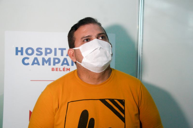 Pacientes curados de Coronavirus recebem alta no Hospital de Campanha do Hangar em Belém.
Na foto: GERSON CARDOSO
<div class='credito_fotos'>Foto: Marcelo Seabra / Ag. Pará | <a href='/midias/2020/originais/6276_5c0cf49e-c515-07fb-2069-f71d719b2c03.jpg' download><i class='fa-solid fa-download'></i> Download</a></div>