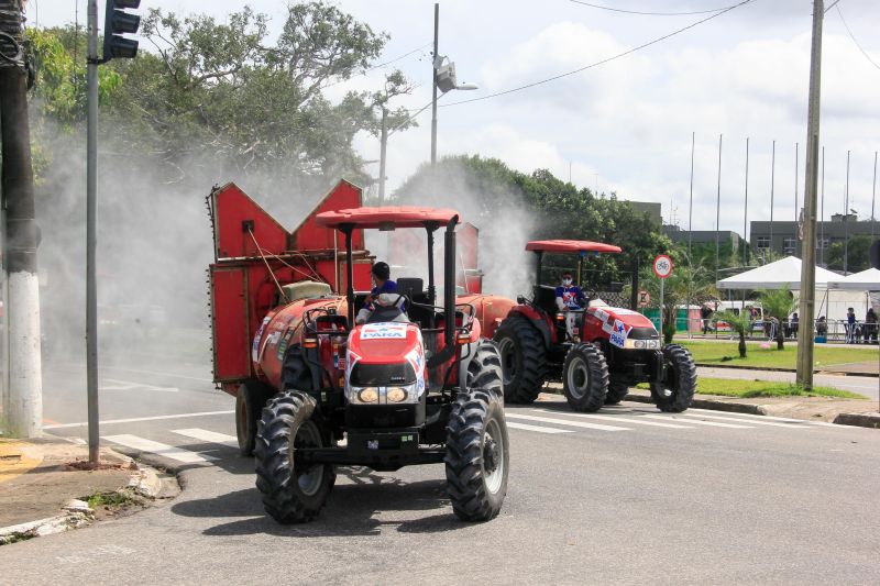 Ação do governo higieniza vias públicas próximas a feiras, mercados e hospitais <div class='credito_fotos'>Foto: Marcelo Seabra / Ag. Pará   |   <a href='/midias/2020/originais/6280_93b2550e-e5e5-5f21-6664-19f28ba2b0d3.jpg' download><i class='fa-solid fa-download'></i> Download</a></div>