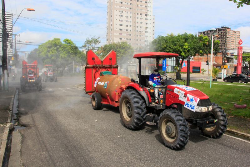 Ação do governo higieniza vias públicas próximas a feiras, mercados e hospitais <div class='credito_fotos'>Foto: Marcelo Seabra / Ag. Pará | <a href='/midias/2020/originais/6280_9c8ae699-7ef9-3cc9-439a-84d43896fee4.jpg' download><i class='fa-solid fa-download'></i> Download</a></div>