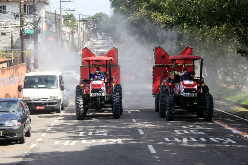 Ação do governo higieniza vias públicas próximas a feiras, mercados e hospitais <div class='credito_fotos'>Foto: Marcelo Seabra / Ag. Pará   |   <a href='/midias/2020/originais/6280_b44bc792-3161-bd15-4f72-e06f2c17cded.jpg' download><i class='fa-solid fa-download'></i> Download</a></div>