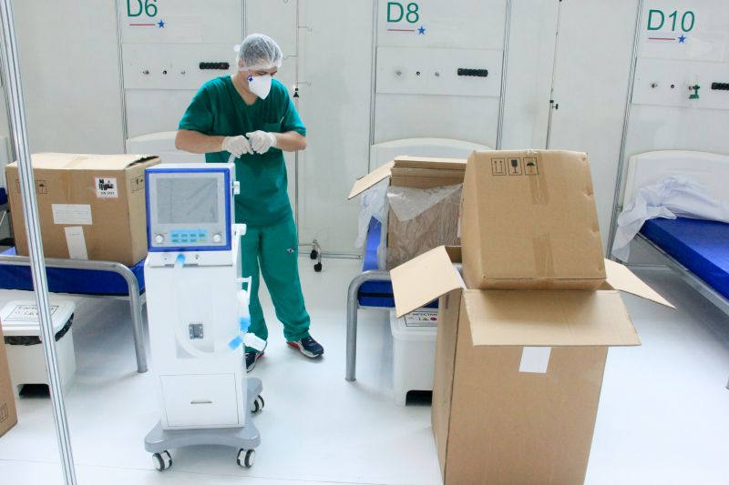 40 novas camas, próprias para utilização em Unidade de Tratamento Intensivo (UTI), foram entregues hoje no Hospital de Campanha de Belém. <div class='credito_fotos'>Foto: Marcelo Seabra / Ag. Pará | <a href='/midias/2020/originais/6281_c0ae5462-9269-dc82-1bd3-535dd057da61.jpg' download><i class='fa-solid fa-download'></i> Download</a></div>
