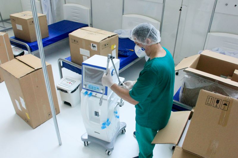 40 novas camas, próprias para utilização em Unidade de Tratamento Intensivo (UTI), foram entregues hoje no Hospital de Campanha de Belém. <div class='credito_fotos'>Foto: Marcelo Seabra / Ag. Pará | <a href='/midias/2020/originais/6281_cf0e27cc-7db2-6c39-ddba-c40bd461ab61.jpg' download><i class='fa-solid fa-download'></i> Download</a></div>