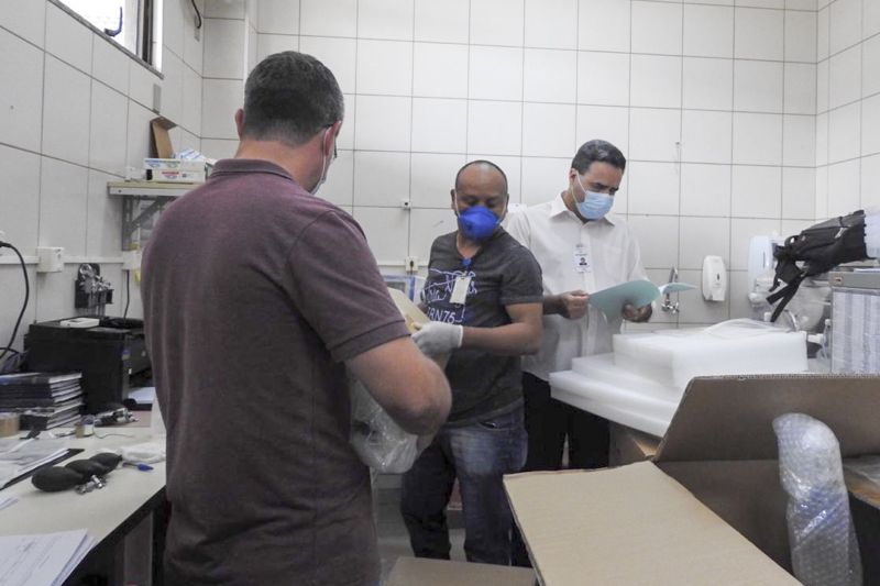 Altamira recebe equipamentos do Estado para ajudar no combate contra Corona virus. <div class='credito_fotos'>Foto: Divulgação | <a href='/midias/2020/originais/6285_8d0927ce-ab21-34c5-3ffb-9376997ab1ba.jpg' download><i class='fa-solid fa-download'></i> Download</a></div>