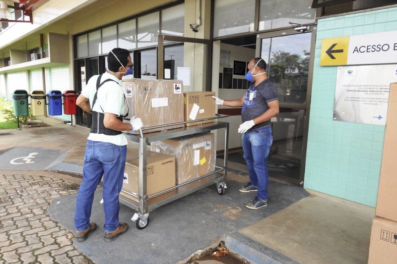 Altamira recebe equipamentos do Estado para ajudar no combate contra Corona virus. <div class='credito_fotos'>Foto: Divulgação | <a href='/midias/2020/originais/6285_a2c98f0e-2c01-a906-1a19-7dd3c02da5ee.jpg' download><i class='fa-solid fa-download'></i> Download</a></div>