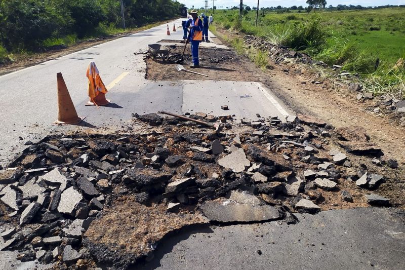 Obras na Rodovia PA 279 <div class='credito_fotos'>Foto: ASCOM SETRAN   |   <a href='/midias/2020/originais/6287_21f257d6-e973-9726-3608-5c6fd076639e.jpg' download><i class='fa-solid fa-download'></i> Download</a></div>