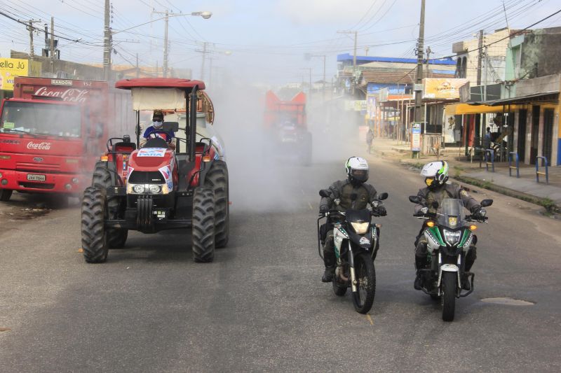 5º dia de desinfecção contra o Covid-19 pelas ruas da capital e região metropolitana de Belém.  <div class='credito_fotos'>Foto: Marcelo Seabra / Ag. Pará   |   <a href='/midias/2020/originais/6289_2ceaaa8c-67ef-2c14-1233-5ac122d0292c.jpg' download><i class='fa-solid fa-download'></i> Download</a></div>