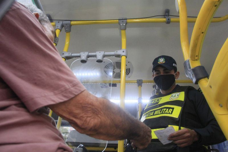 Lockdown praça Amazonas <div class='credito_fotos'>Foto: Marcelo Seabra / Ag. Pará | <a href='/midias/2020/originais/6292_250a85e3-9d33-cac3-6424-deba8b9d0bda.jpg' download><i class='fa-solid fa-download'></i> Download</a></div>