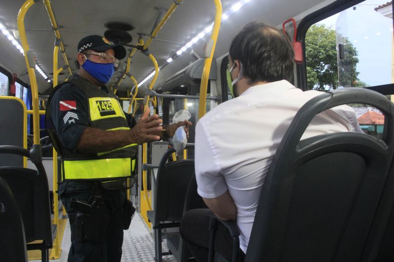 Lockdown praça Amazonas <div class='credito_fotos'>Foto: Marcelo Seabra / Ag. Pará | <a href='/midias/2020/originais/6292_69a8bf5d-7f1e-698c-8239-649997741341.jpg' download><i class='fa-solid fa-download'></i> Download</a></div>
