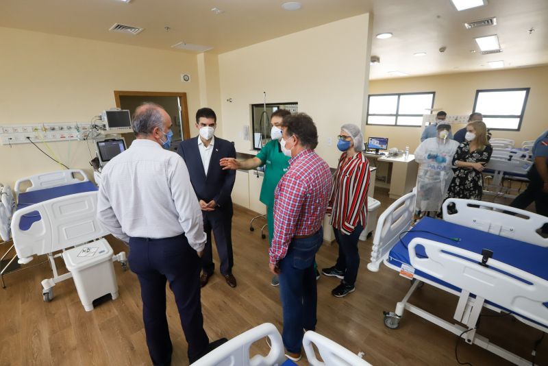 Governador do Estado Helder Barbalho visita Hospital Abelardo Santos <div class='credito_fotos'>Foto: Marco Santos / Ag. Pará | <a href='/midias/2020/originais/6296_bea91897-2394-4497-afd9-b59216cf2719.jpg' download><i class='fa-solid fa-download'></i> Download</a></div>