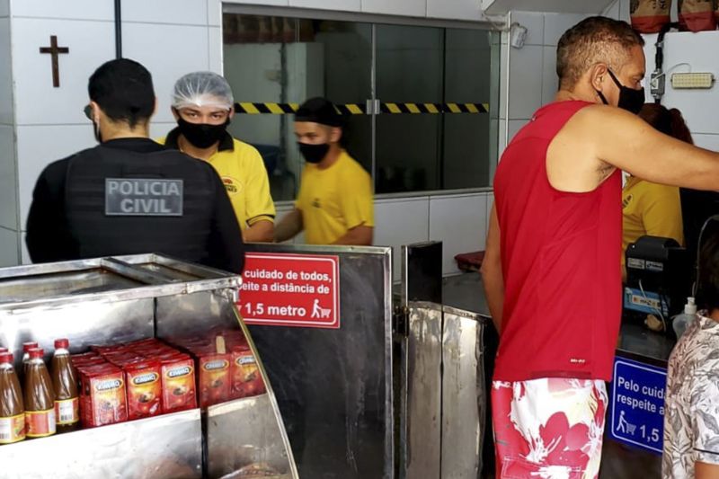 Policia Civil PA ficaliza funcionamento de feiras em Belém durante Lockdown decretado pelo Estado <div class='credito_fotos'>Foto: Leandro Santana / Ascom PCPA   |   <a href='/midias/2020/originais/6298_ee251e46-873b-4077-9d09-2d617aec9338.jpg' download><i class='fa-solid fa-download'></i> Download</a></div>