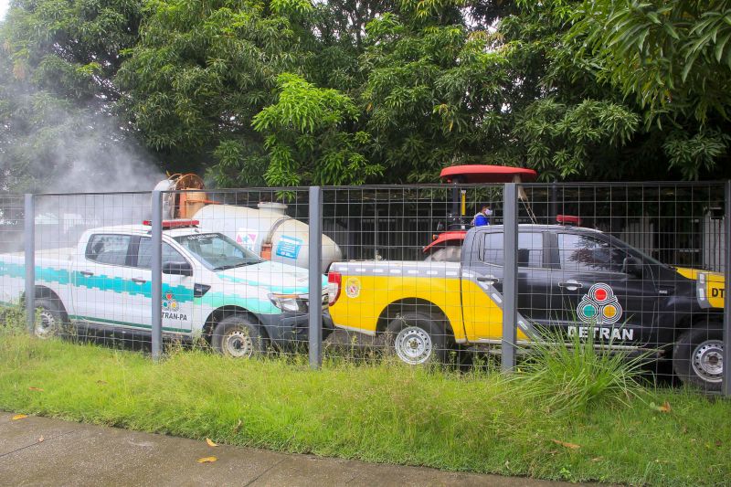 Estado promove 7º dia de desinfecção contra o Covid-19 pelas ruas de Belém <div class='credito_fotos'>Foto: Marcelo Seabra / Ag. Pará | <a href='/midias/2020/originais/6299_21a6aee5-7e75-b910-3935-91987fc3745e.jpg' download><i class='fa-solid fa-download'></i> Download</a></div>