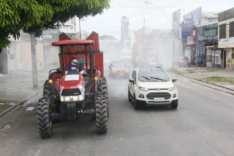 8 º Dia desinfecção pelas ruas de Belém. <div class='credito_fotos'>Foto: Marcelo Seabra / Ag. Pará | <a href='/midias/2020/originais/6304_0809cc9d-3a61-977f-d28a-68eef2d7ba29.jpg' download><i class='fa-solid fa-download'></i> Download</a></div>