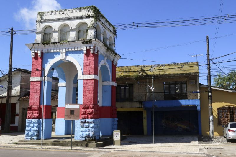 Cotidiano - Praça Matriz de Marituba, região metropolitana de Belém <div class='credito_fotos'>Foto: Alex Ribeiro / Ag. Pará | <a href='/midias/2020/originais/6316_1692e47e-2230-e553-7a45-7e74b9c14b58.jpg' download><i class='fa-solid fa-download'></i> Download</a></div>