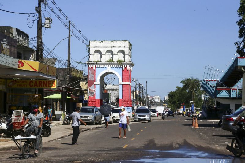 Cotidiano - Praça Matriz de Marituba, região metropolitana de Belém <div class='credito_fotos'>Foto: Alex Ribeiro / Ag. Pará   |   <a href='/midias/2020/originais/6316_16fa2a76-9760-7749-5307-ba04930936fb.jpg' download><i class='fa-solid fa-download'></i> Download</a></div>