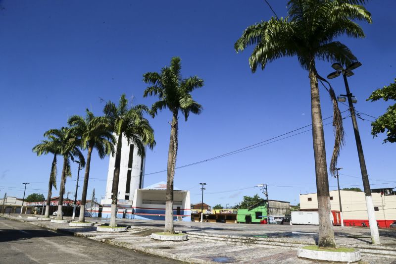 Cotidiano - Praça Matriz de Marituba, região metropolitana de Belém <div class='credito_fotos'>Foto: Alex Ribeiro / Ag. Pará | <a href='/midias/2020/originais/6316_30fff9c8-5d88-ad7f-36da-20aff45ef935.jpg' download><i class='fa-solid fa-download'></i> Download</a></div>