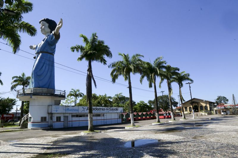 Cotidiano - Praça Matriz de Marituba, região metropolitana de Belém <div class='credito_fotos'>Foto: Alex Ribeiro / Ag. Pará | <a href='/midias/2020/originais/6316_630c5313-58a0-9f93-e291-5edf5f3a1242.jpg' download><i class='fa-solid fa-download'></i> Download</a></div>