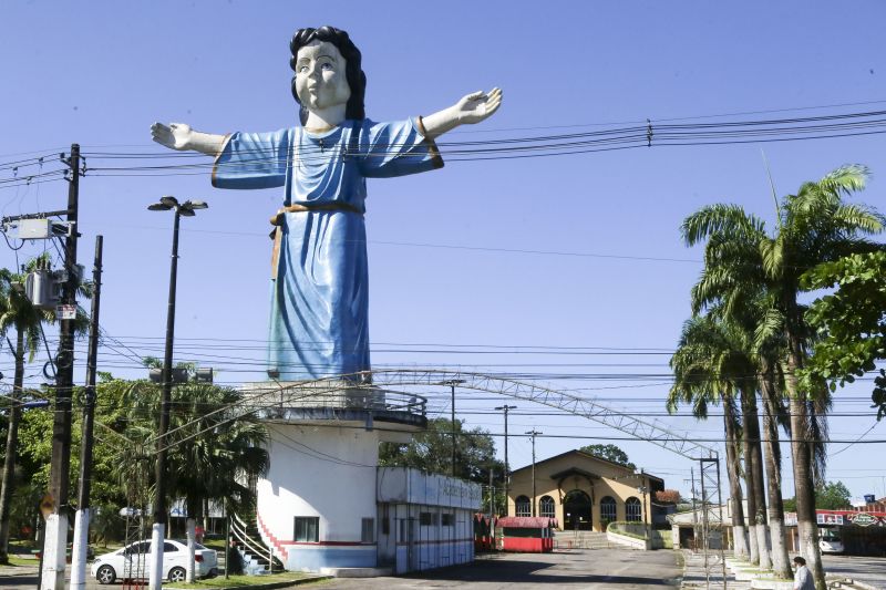 Cotidiano - Praça Matriz de Marituba, região metropolitana de Belém <div class='credito_fotos'>Foto: Alex Ribeiro / Ag. Pará | <a href='/midias/2020/originais/6316_eb7e7a33-7e2f-2ae2-fdaf-29a857a1035e.jpg' download><i class='fa-solid fa-download'></i> Download</a></div>