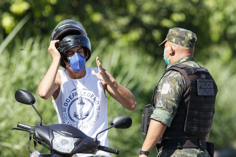 Fiscalização Av. João Paulo II - Lockdown <div class='credito_fotos'>Foto: Marcelo Seabra / Ag. Pará | <a href='/midias/2020/originais/6317_7b04a02e-8002-d1a9-a525-34e2a996283d.jpg' download><i class='fa-solid fa-download'></i> Download</a></div>